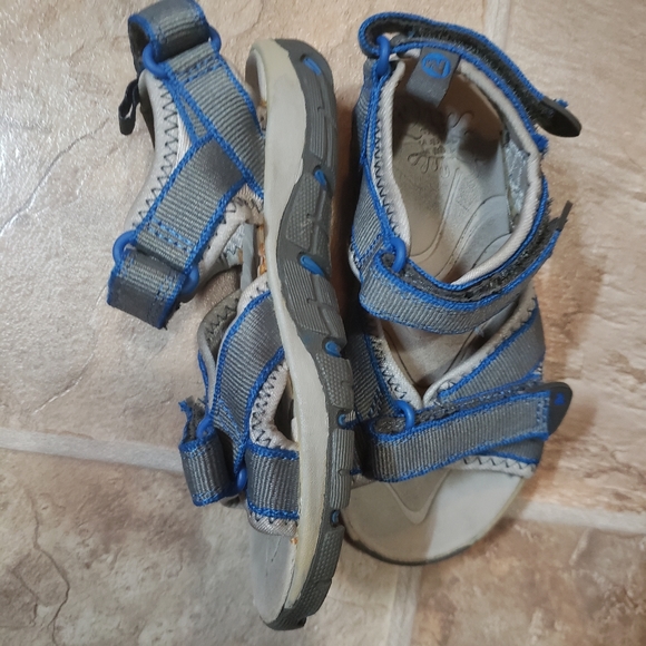 Merrell water shoes - Picture 2 of 5